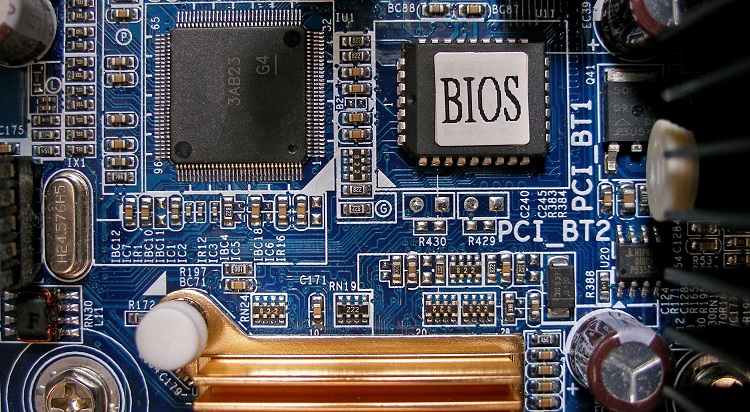 BIOS hỗ trợ giao tiếp giữa phần cứng và phần