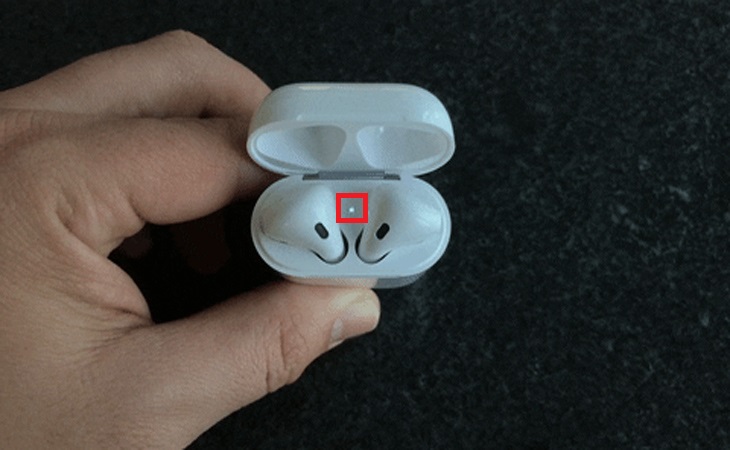 Разрядился кейс airpods