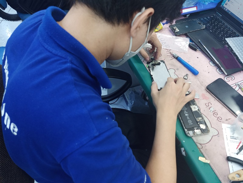 Thay màn hình iPhone 11 Pro Max uy tín tại Bảo Hành One