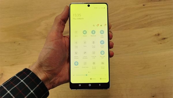 màn hình samsung note 10 plus bị ám vàng