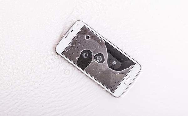 iPhone bị vô nước