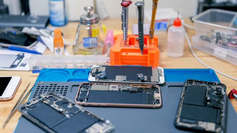 Những chiêu trò khi đi sửa chữa iPhone cần tránh