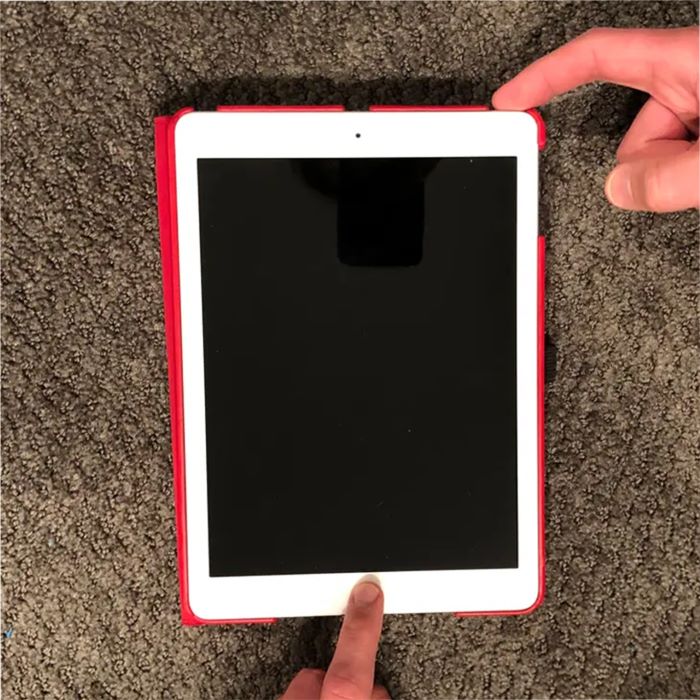 Khởi động lại iPad