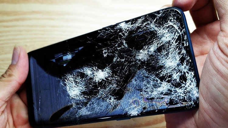 Không nên tự thay màn hình Oppo tại nhà