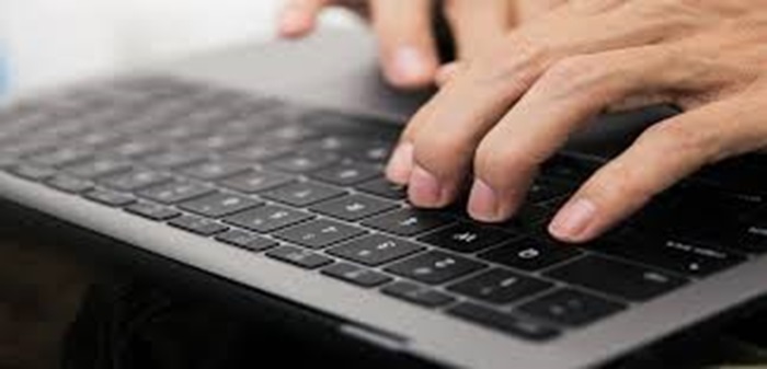 Kiểm tra kết nối của bàn phím laptop