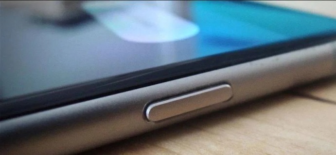 Kiểm tra nút nguồn điện thoại