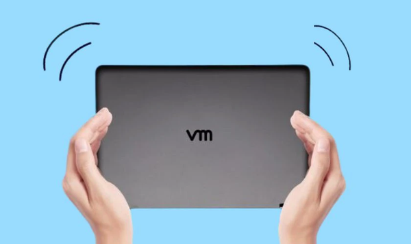 kiến chui vào laptop làm tổ