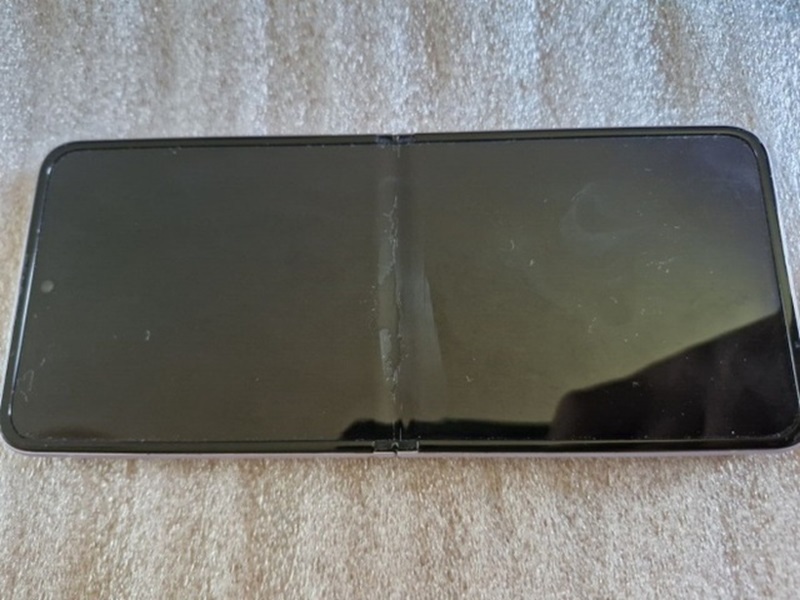 Kiểm tra cáp kết nối màn hình điện thoại