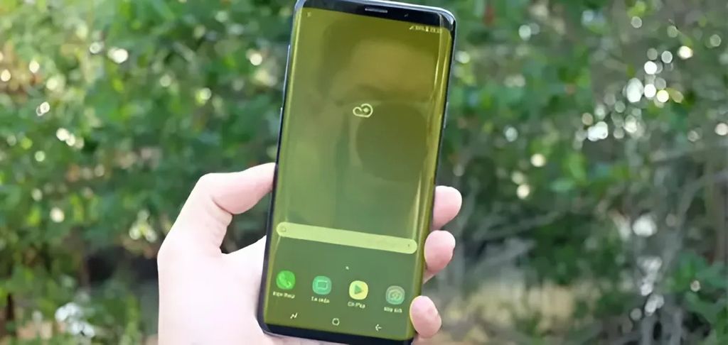 Màn hình Note 8 bị ám vàng