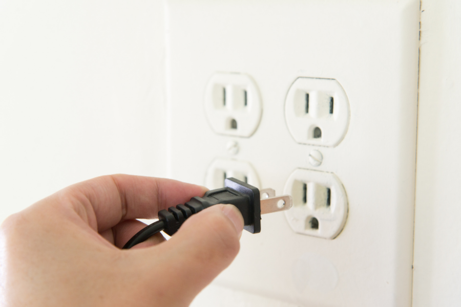 Tiến hành kiểm tra nguồn điện