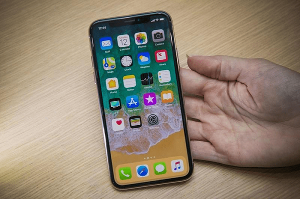 Màn hình điện thoại iPhone X bị liệt
