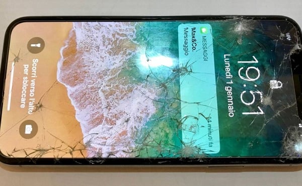 Nguyên nhân gây vỡ màn hình trong điện thoại