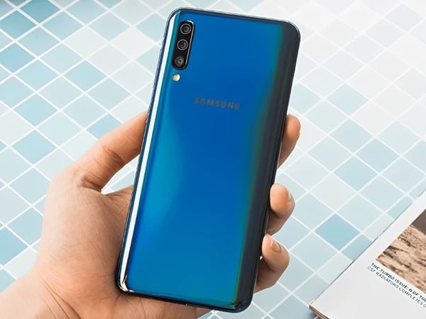 Thay mặt kính camera Samsung A50 hàng chính hãng tại Bảo Hành One