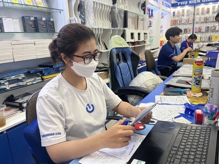 Đội ngũ kỹ thuật viên chuyên nghiệp tại Bảo Hành One