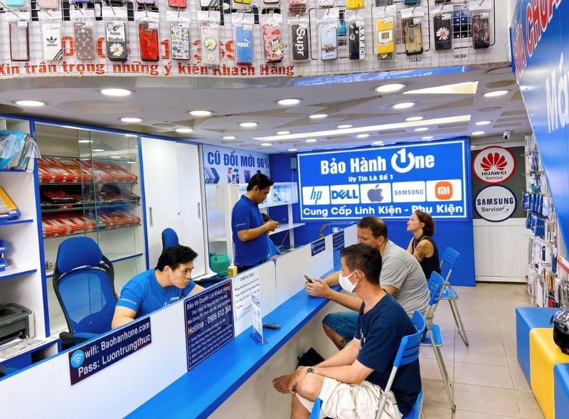 thay-pin-vio-v15-chinh-hang