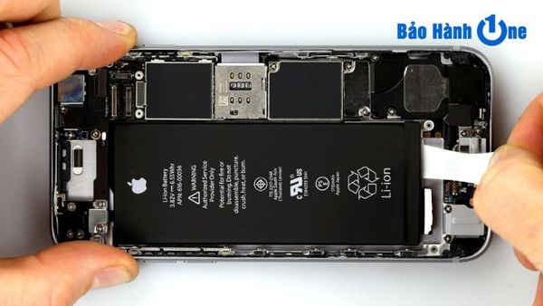 pin iphone tuột nhanh