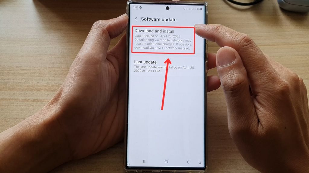 u22-ultra-bi-soc-man-hinh