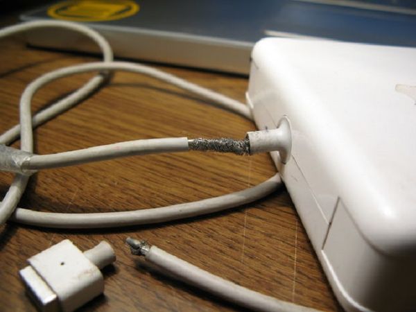Dây sạc Macbook bị hỏng