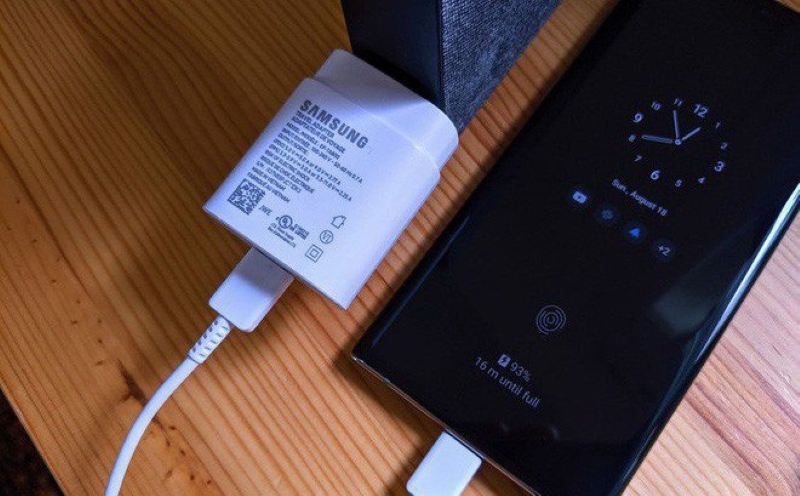 Dấu hiệu cần thay bộ sạc Samsung Note 10