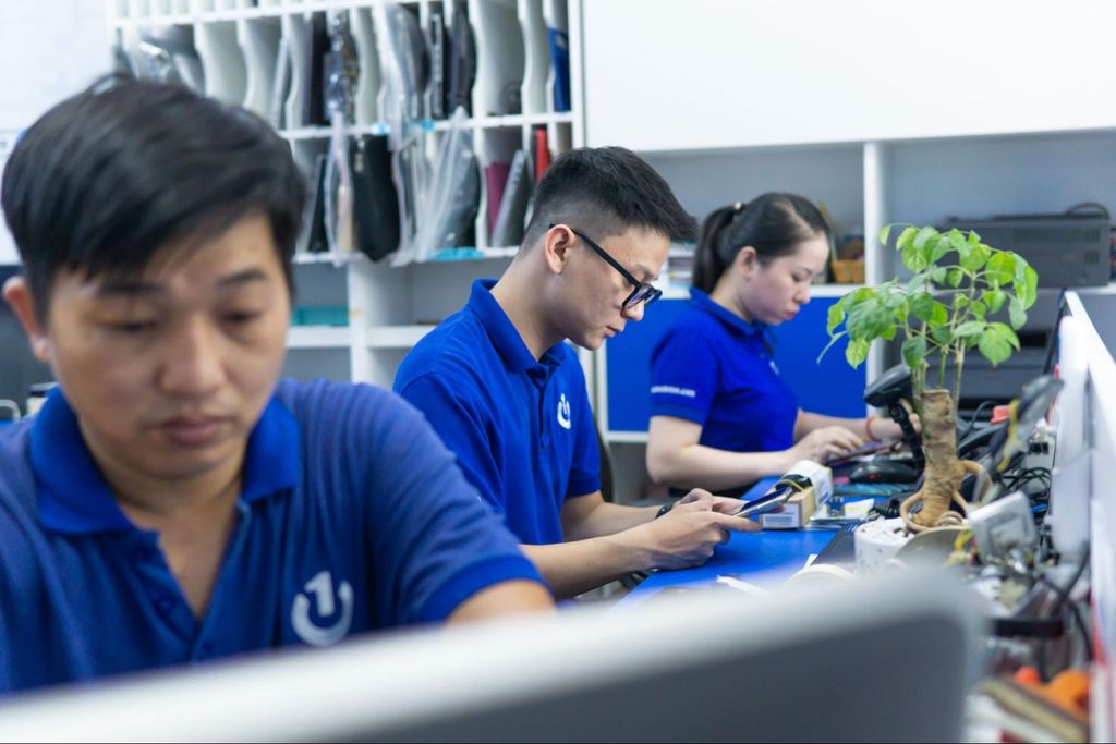 Samsung S7 Edge không lên nguồn