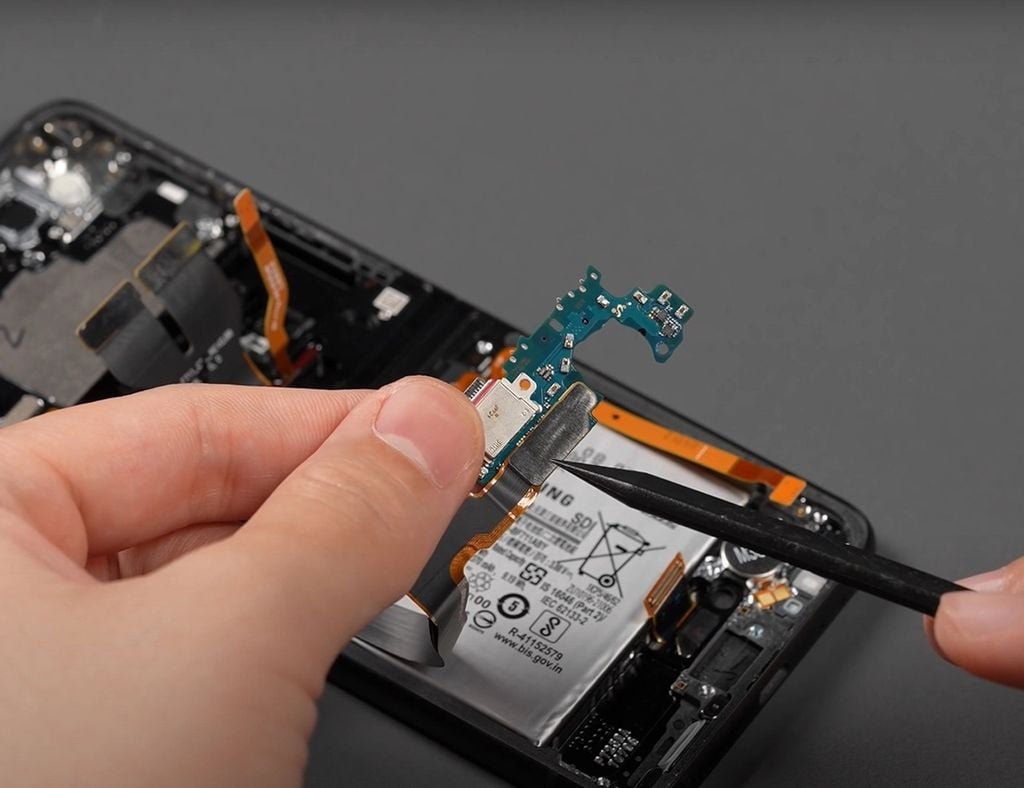 samsung-z-flip-khong-len-nguon