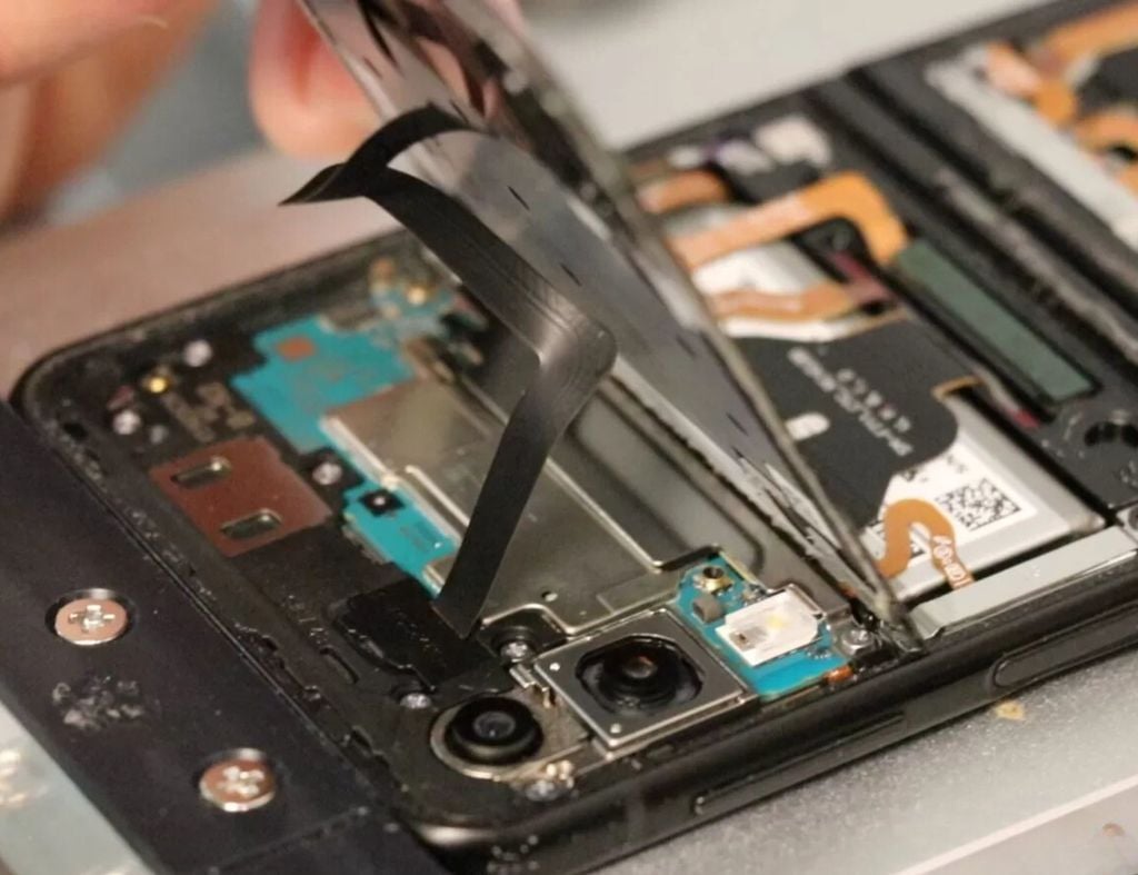 samsung-z-flip3-khong-len-nguon