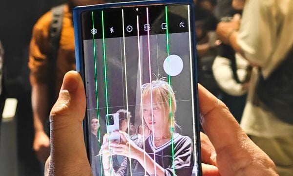 samsung s20 bị sọc màn hình