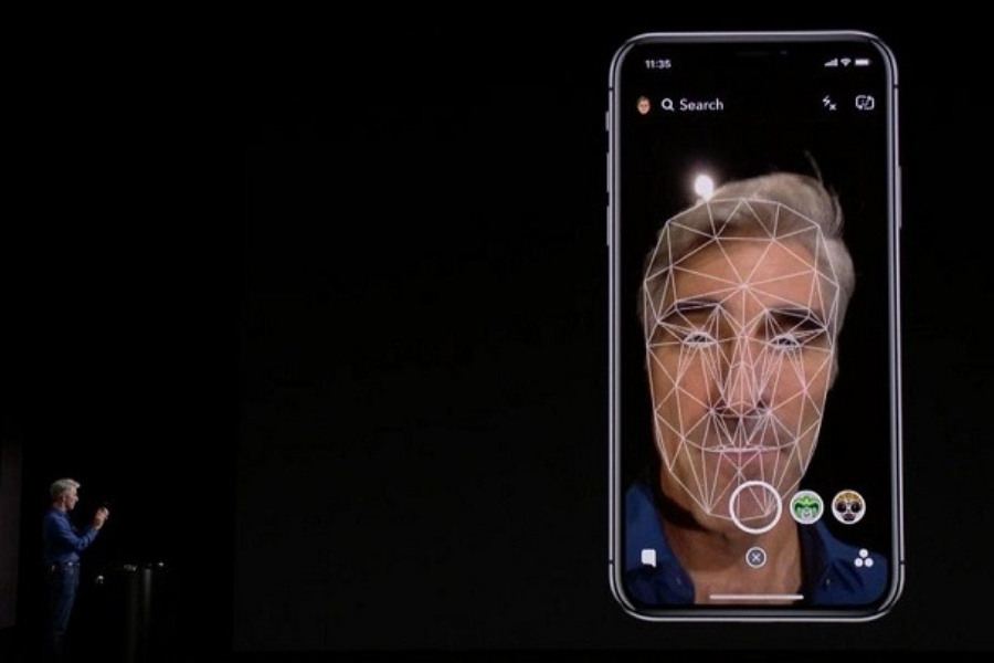 Cảm biến TrueDepth giúp Face ID tạo ra một bản sao 3D