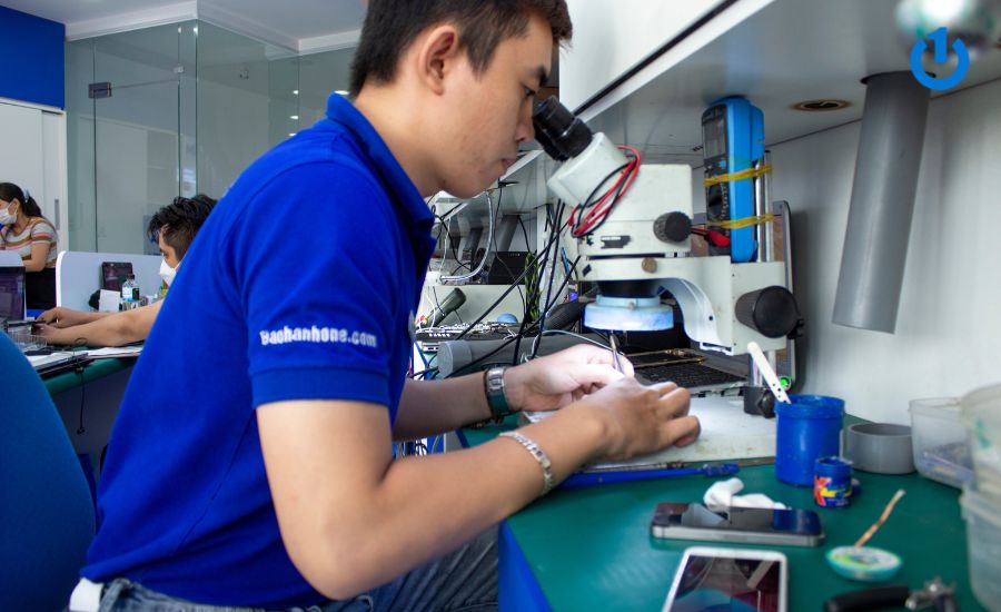 thay-ban-phim-macbook-air-m2-2022