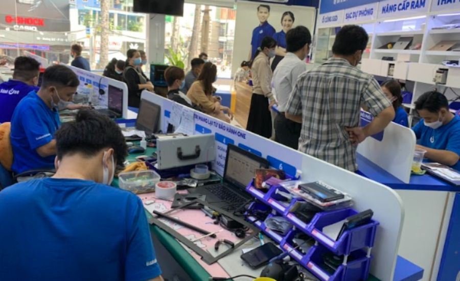 Thay-ep-mat-kinh-Samsung-Galaxy-S22-5G