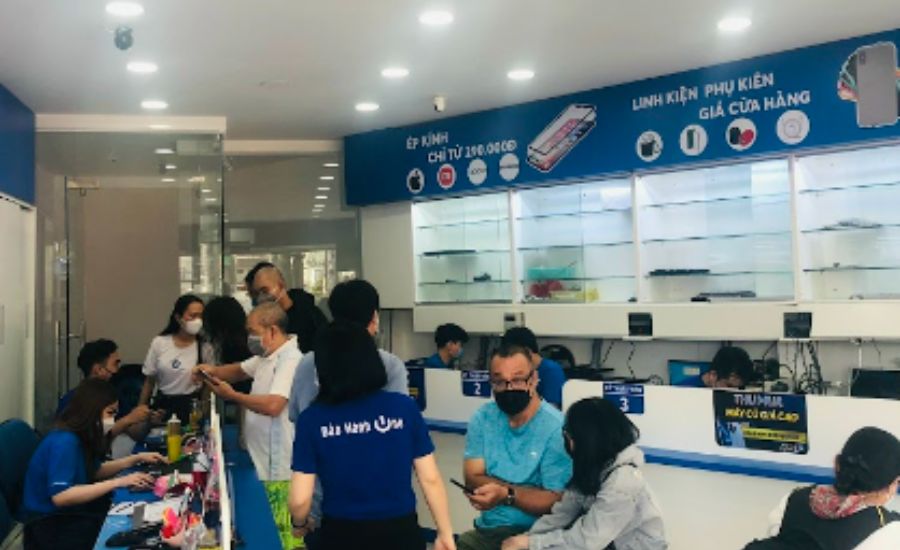 thay-ep-mat-kinh-samsung-galaxy-s22-plus-5g