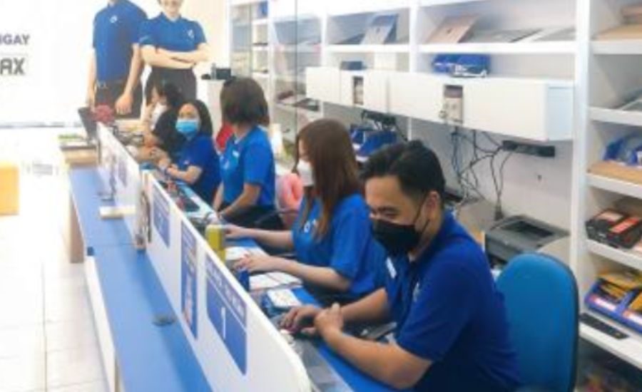 thay-ep-mat-kinh-samsung-galaxy-s22-plus-5g