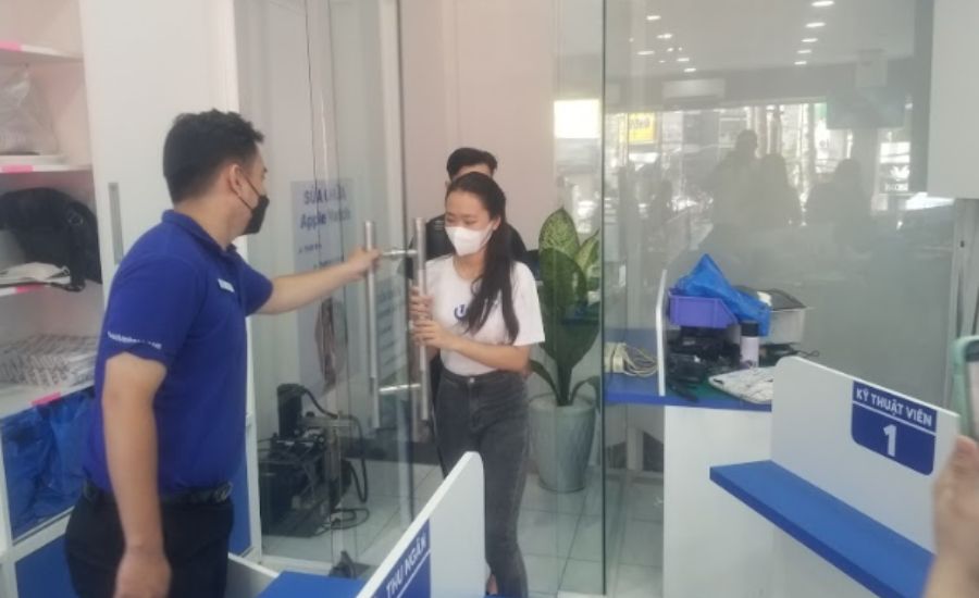 Thay-man-hinh-Samsung-Galaxy-S22-5G