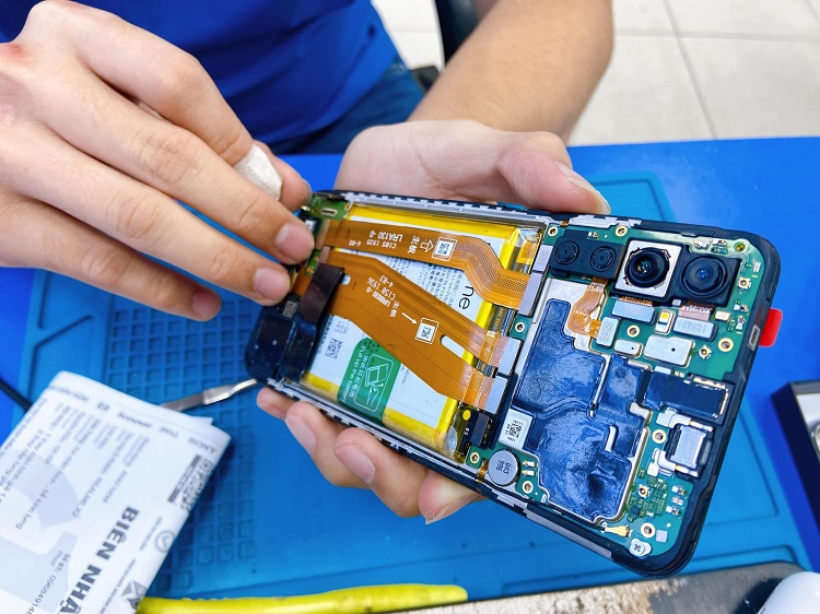 Thay màn hình Realme 6 Pro chính hãng tại Bảo Hành One