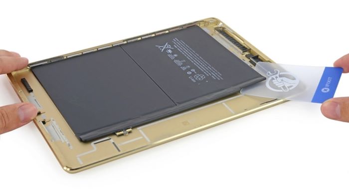 Pin iPad Pro M2 12.9 inch bị hỏng do lão hóa tự nhiên