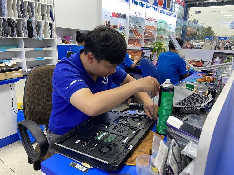 Thay màn hình laptop Dell tại Bảo Hành One