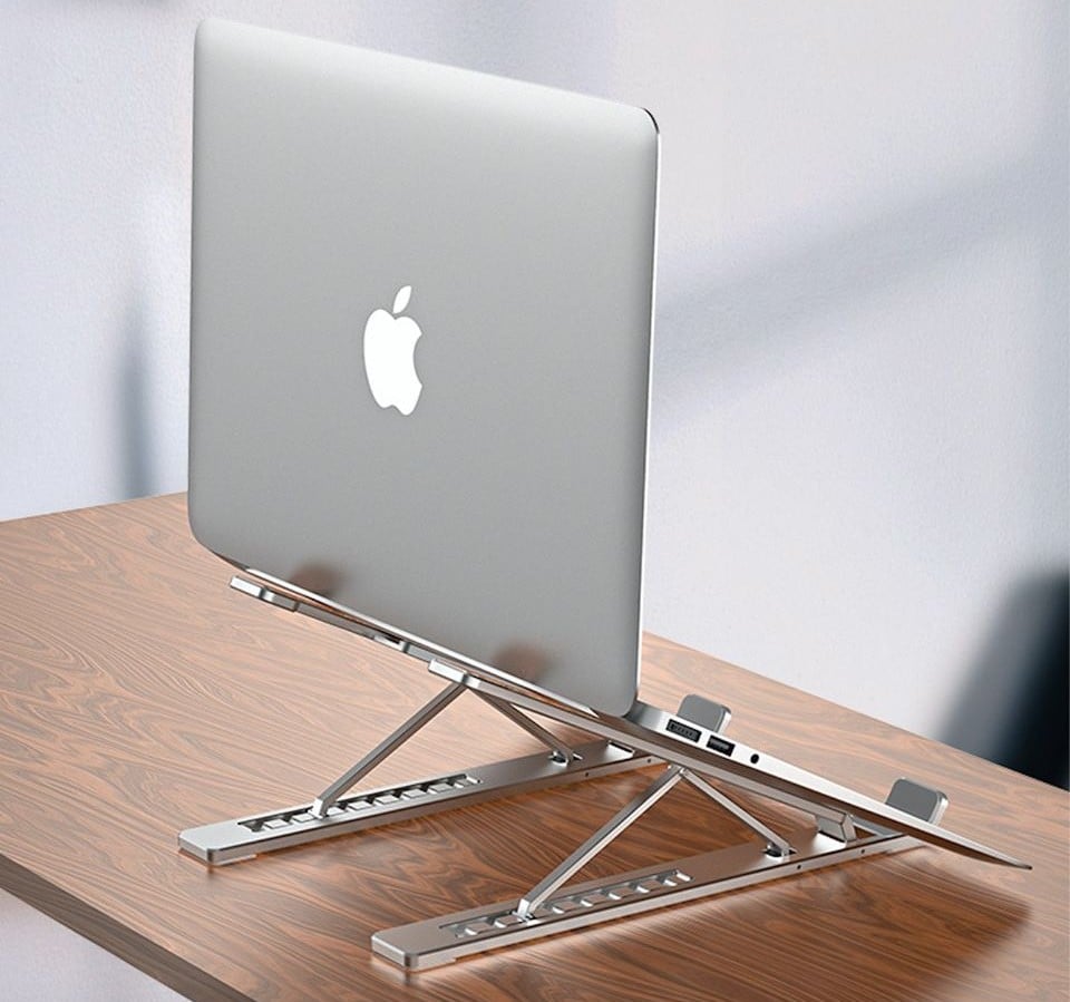 Đặt Macbook ở nơi thông thoáng