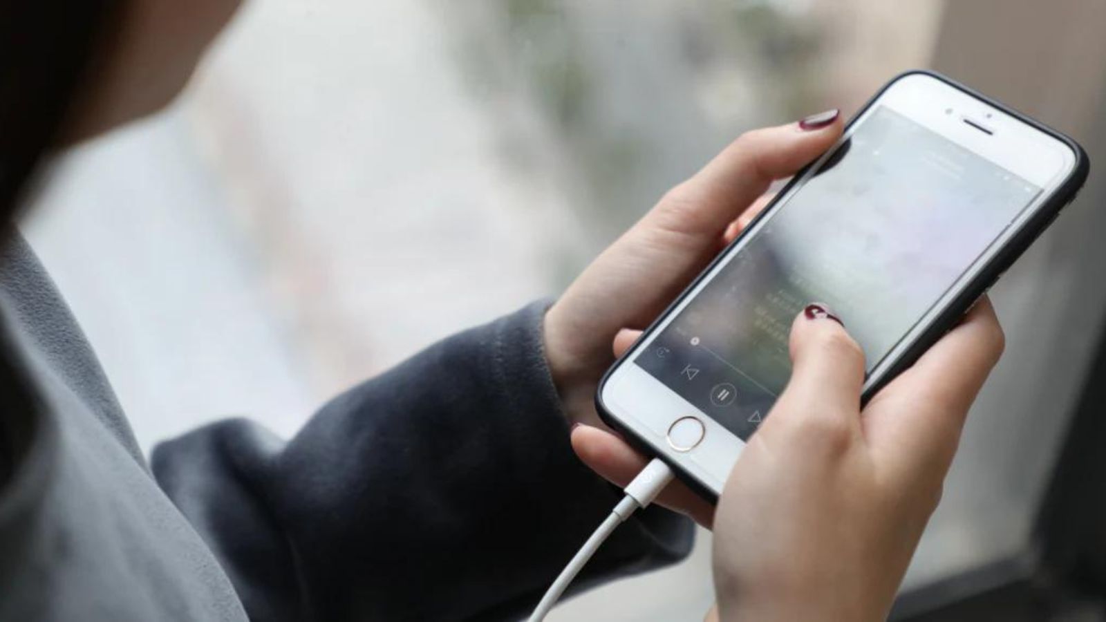 Vừa sạc vừa sử dụng