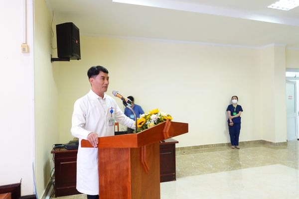 PGS. TS. Công Quyết Thắng chia sẻ và trực tiếp đào tạo tại Hội thảo