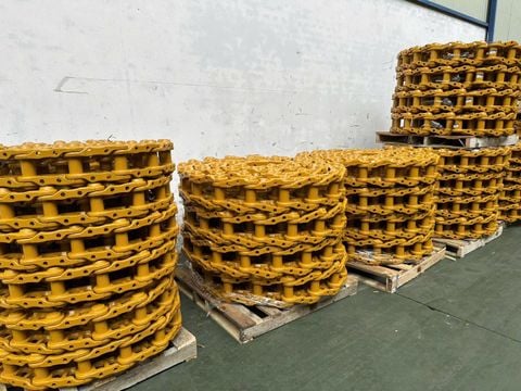 Bí Quyết Tăng Tuổi Thọ Dải Xích Máy Xúc: 5 Lời Khuyên Từ Chuyên Gia
