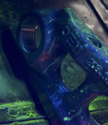 Tầm Quan Trọng Của Kiểm Tra Nứt Tế Vi Cho Dải Xích Máy Xúc