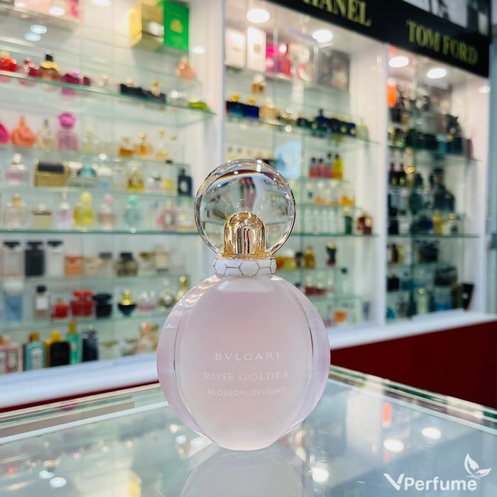 Thiết kế chai nước hoa Bvlgari Rose Goldea Blossom Delight