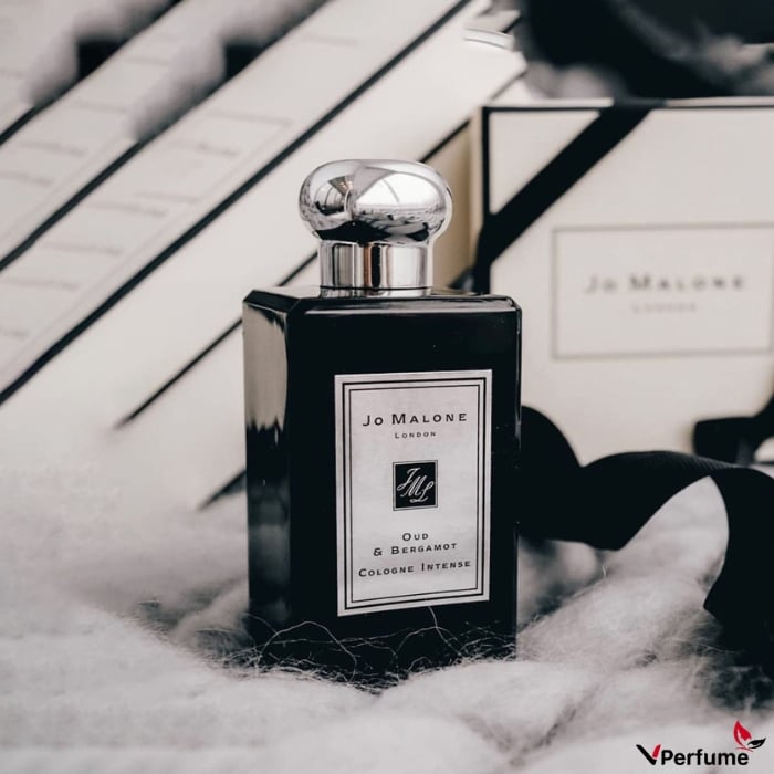 Thiết kế chai nước hoa Jo Malone Oud & Bergamot