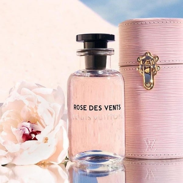ROSE DES VENT - đẹp một cách chân thật và đáng yêu. Là một trong những chai nước  hoa bán chạy nhất của Louis Vuitton. Thuộc nhóm hương… | Instagram