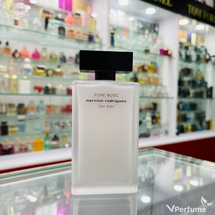 Thiết kế chai nước hoa nữ Narciso Pure Musc For Her