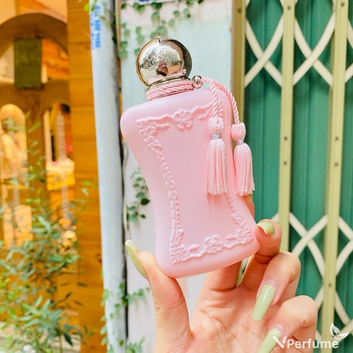 Thiết kế chai nước hoa Parfums De Marly Delina