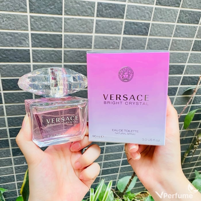 Giá nước hoa Versace Bright Crystal