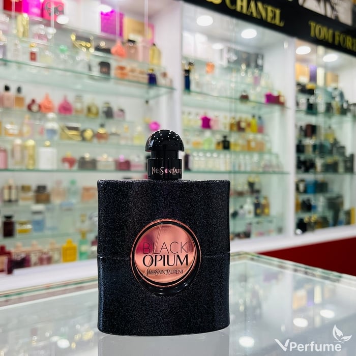 Thiết kế chai nước hoa nữ Yves Saint Laurent  Black Opium