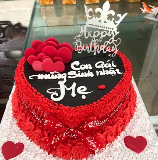 Thể hiện tình yêu thương với những mẫu bánh sinh nhật đẹp tặng mẹ -  TiTiPhamCake