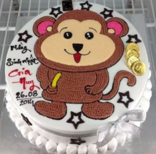 Bánh kem với hình con khỉ xinh xắn không chỉ mang lại một dịp sinh nhật vui vẻ, mà còn ẩn chứa một ý nghĩa đầy ý nghĩa. Nhấp chuột để xem chiếc bánh kem đặc biệt này và khám phá sự ngọt ngào được truyền tải qua hình ảnh con khỉ đáng yêu.